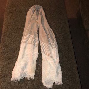 Tan/White scarf